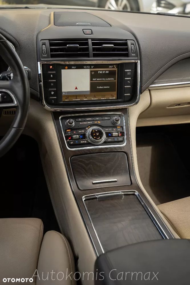 Lincoln Continental - 13