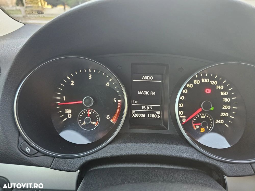 Volkswagen Golf 1.6 TDI DPF DSG Comfortline - 10