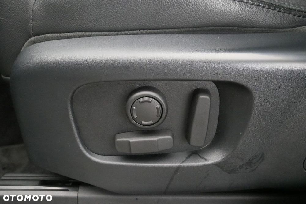 Land Rover Discovery - 35