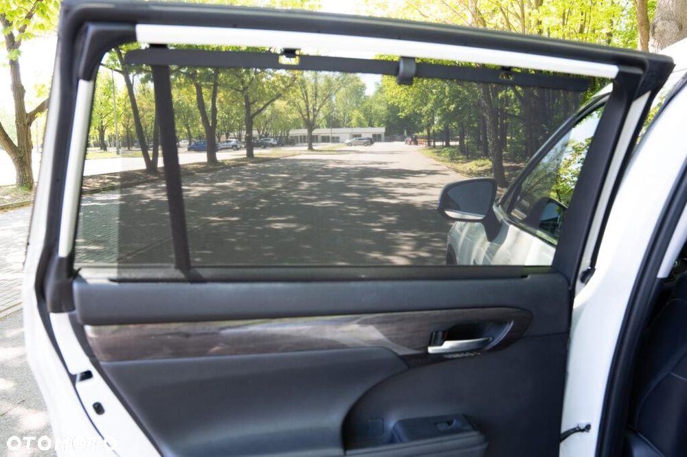 Toyota Highlander 2.5 Hybrid Executive - 28