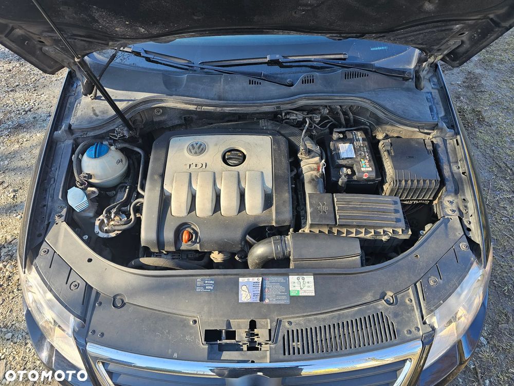 Volkswagen Passat 2.0 TDI Comfortline - 19