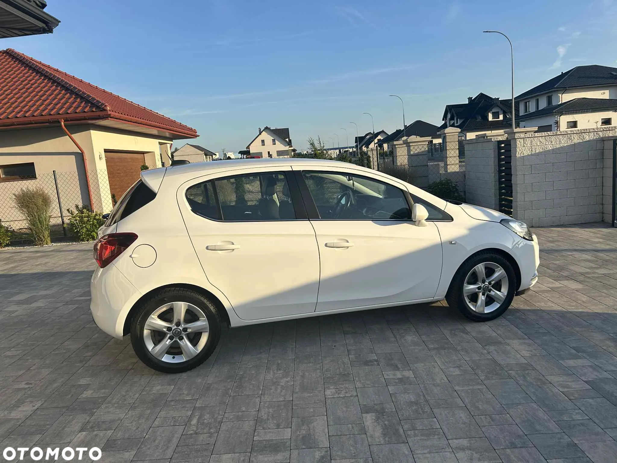 Opel Corsa 1.4 T Enjoy S&S - 10