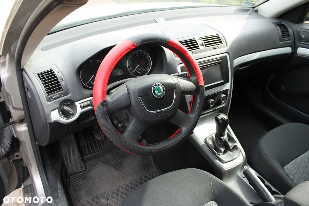Skoda Octavia 1.8 TSI Ambiente - 13