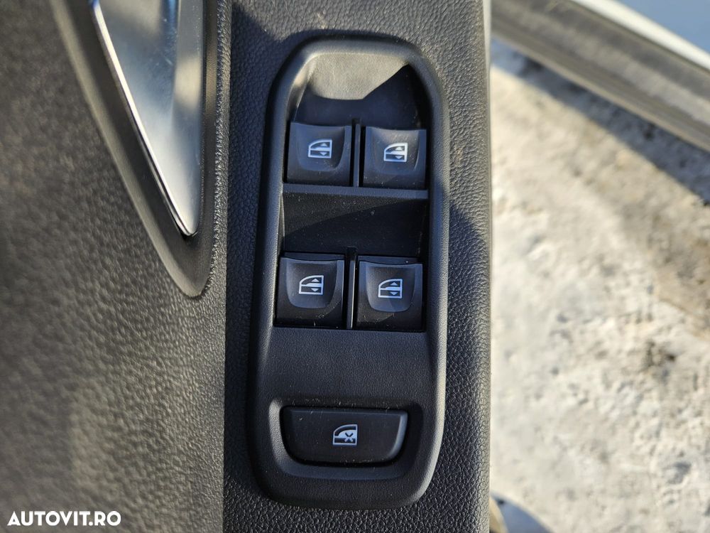 Dacia Duster 1.5 Blue dCi 4WD Essential - 12