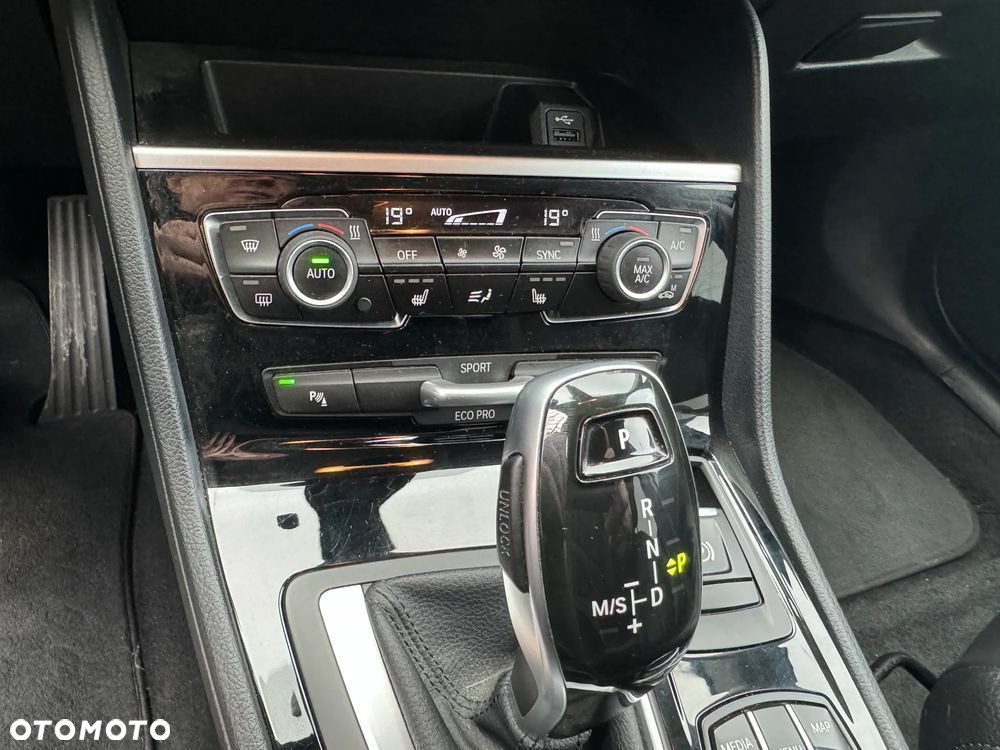 BMW Seria 2 220d Gran Tourer xDrive - 16