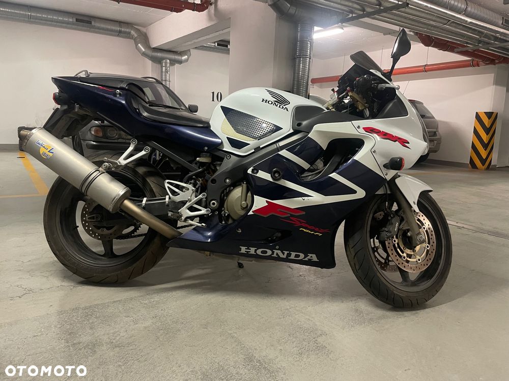 Honda CBR - 1