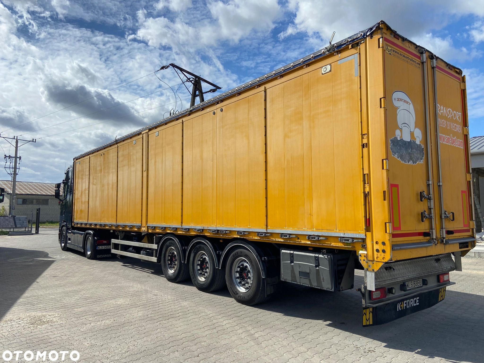Kraker Trailers CF502 Ruchoma Podłoga Otwierany Bok - 1