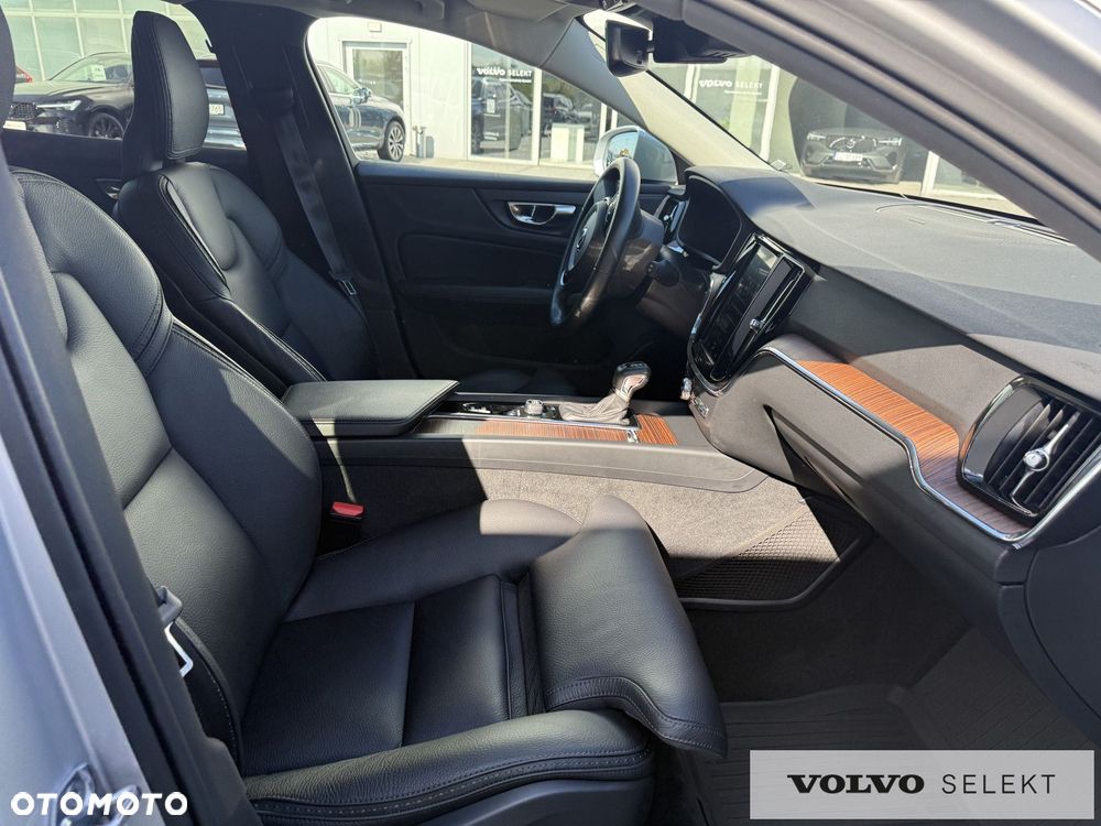 Volvo V60 Cross Country - 29