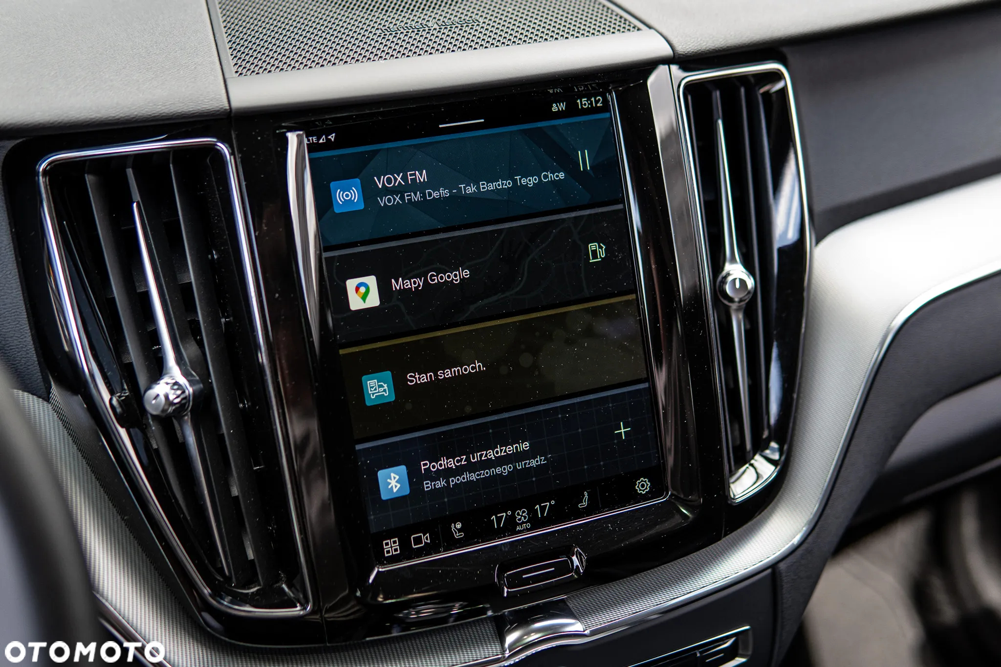Volvo XC 60 B4 D AWD Plus Dark - 25
