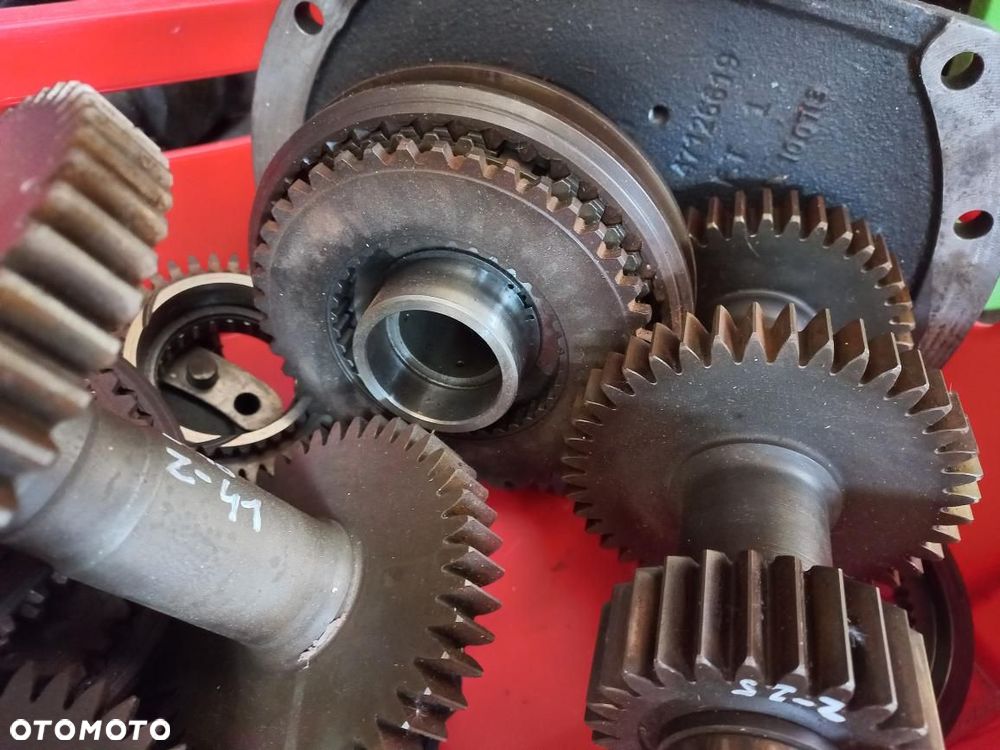 Koło zębate,wałek,tryb,choinka,Z25 Z41 Z37 81873139,Z38 Z37 Z33 81866524,Z46 Z38 81871991,Z23 Z29 Z44 81872802 New Holland Ford - 14