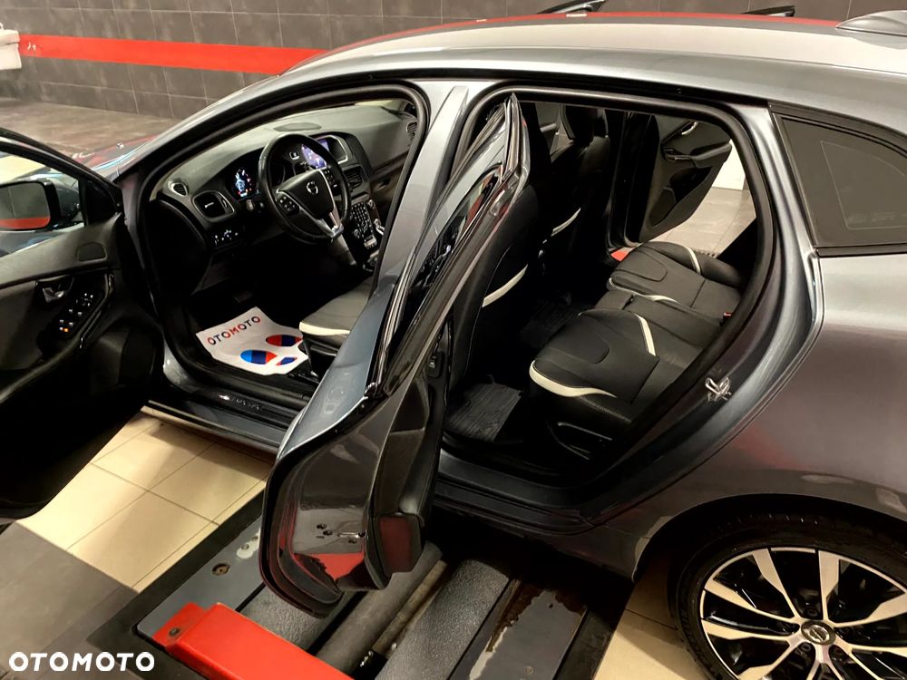 Volvo V40 D3 Drive-E Momentum - 18