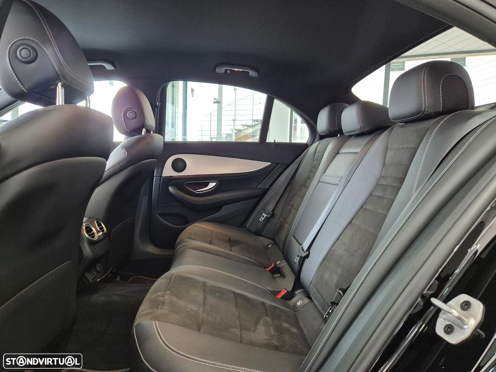 Mercedes-Benz E 300 de AMG Line - 12