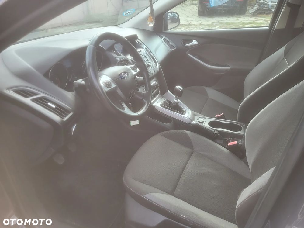 Ford Focus 1.6 TDCi DPF SYNC Edition - 23