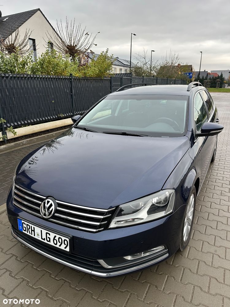 Volkswagen Passat - 4