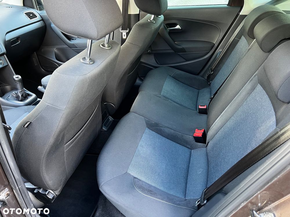 Volkswagen Polo 1.4 16V Comfortline - 20