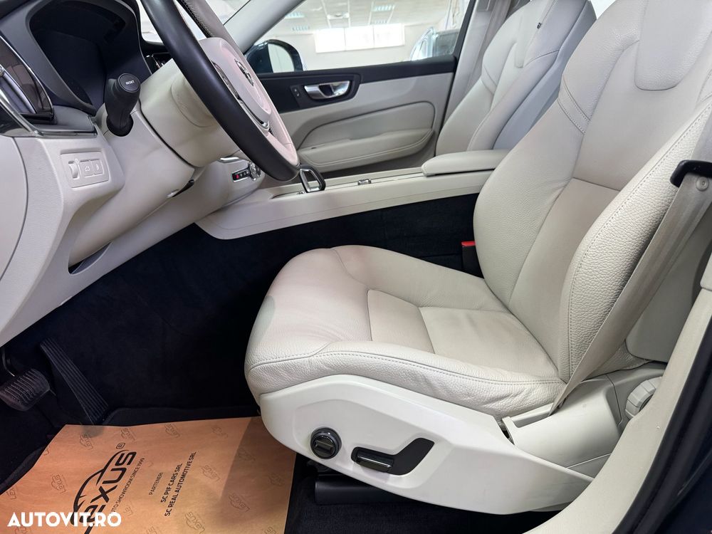 Volvo XC 60 T6 AWD Recharge Geartronic Inscription - 26