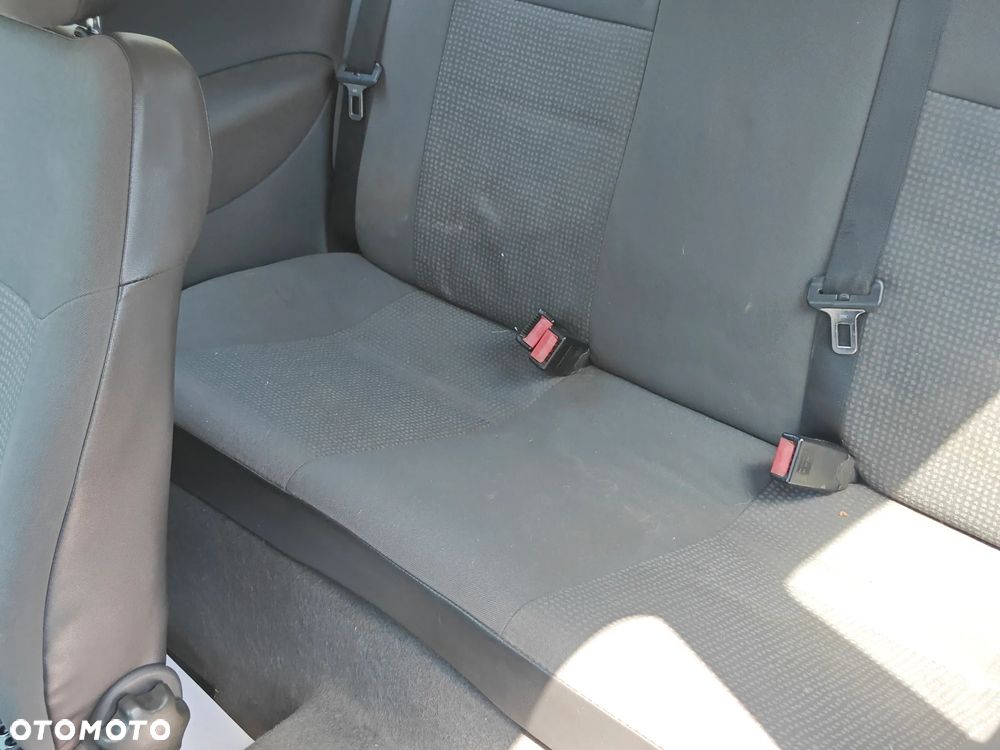 Opel Corsa 1.2 16V Enjoy - 8