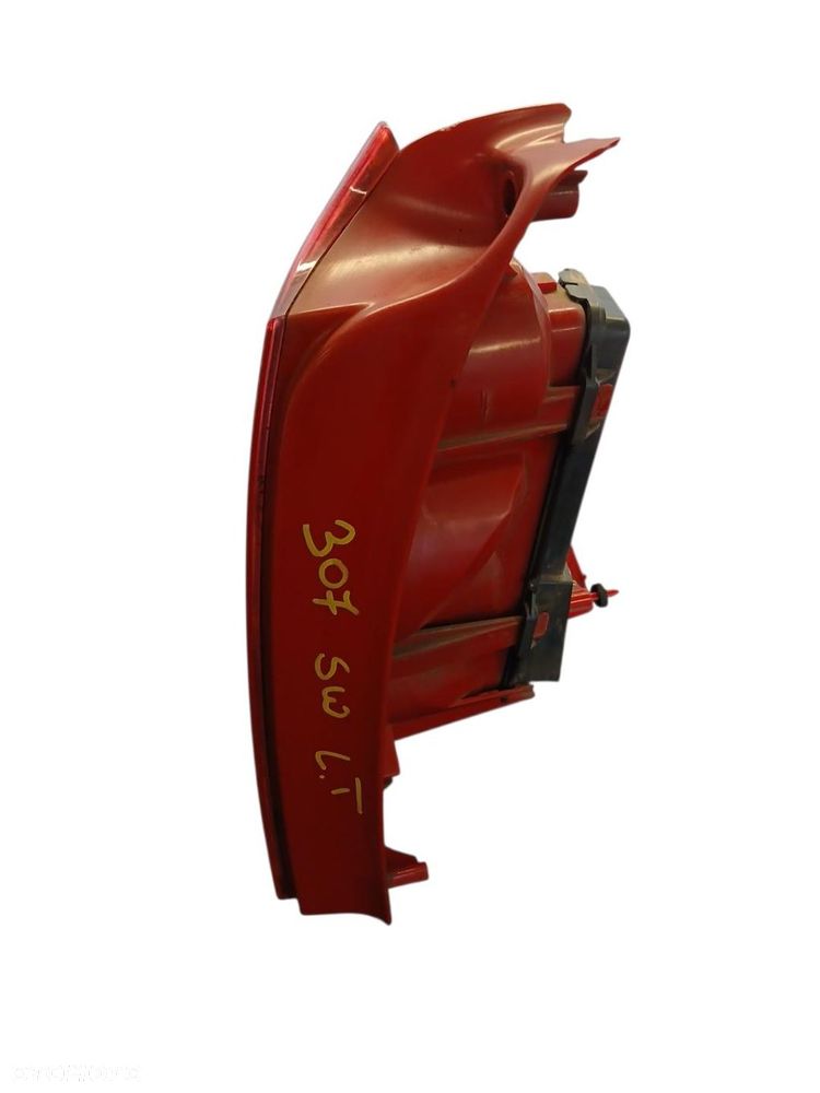 LAMPA LEWA TYLNA PEUGEOT 307 SW - 2