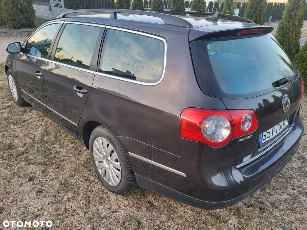 Volkswagen Passat 2.0 TDI Comfortline DSG - 4
