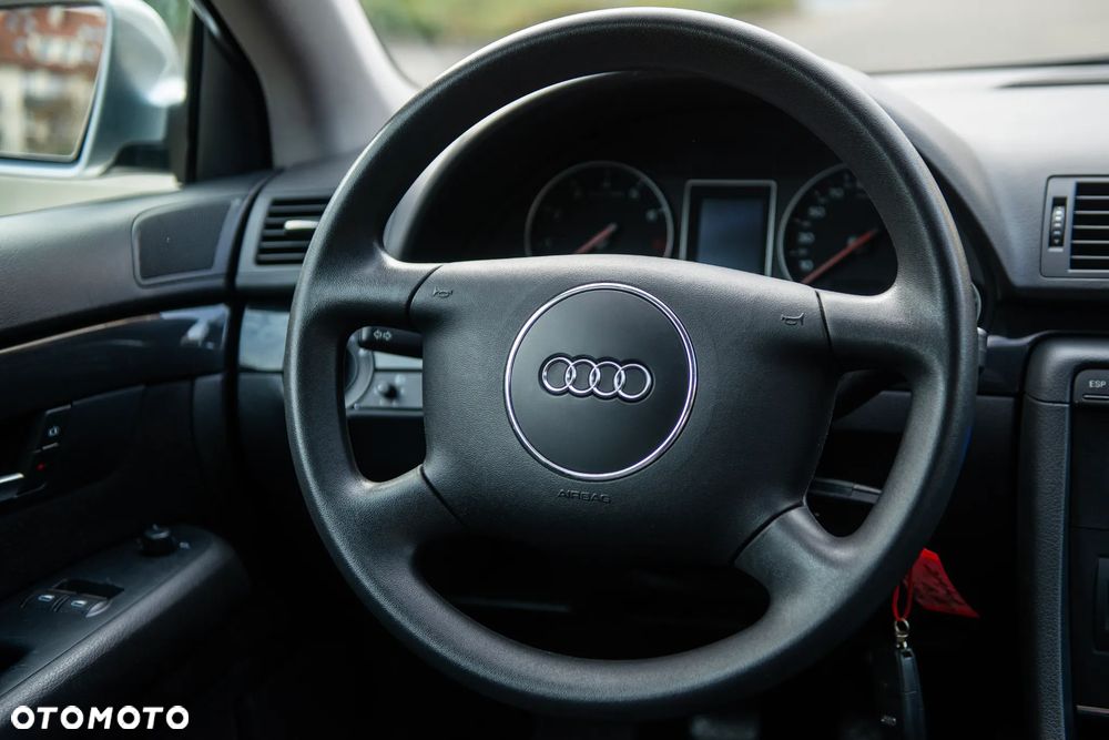 Audi A4 Limousine - 27
