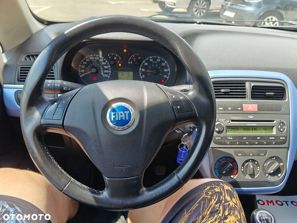 Fiat Grande Punto 1.4 8V - 21