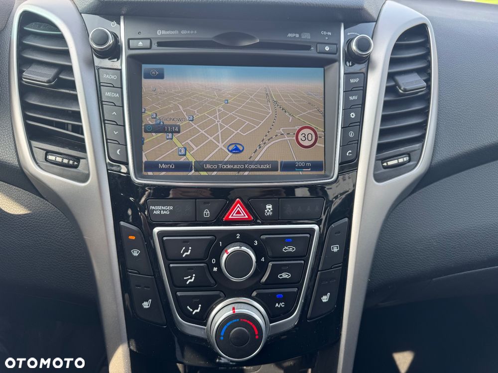 Hyundai i30 blue 1.6 CRDi Classic Navigation - 24