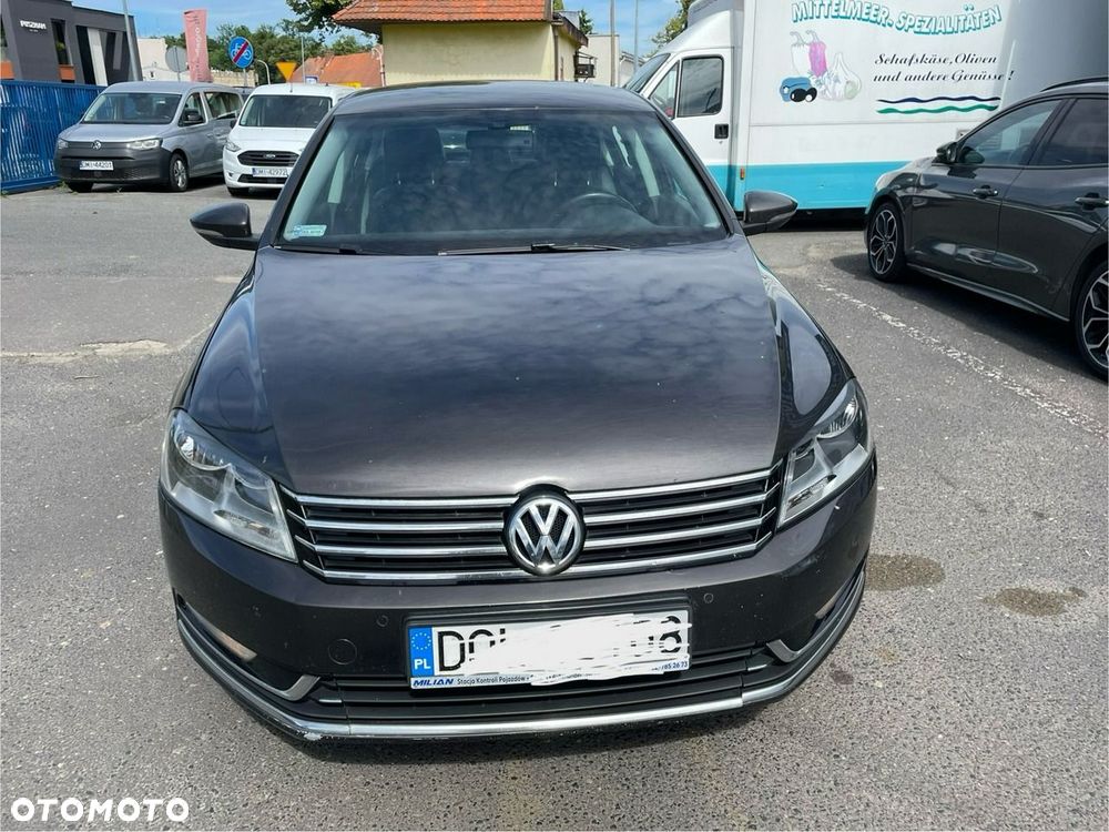 Volkswagen Passat - 22
