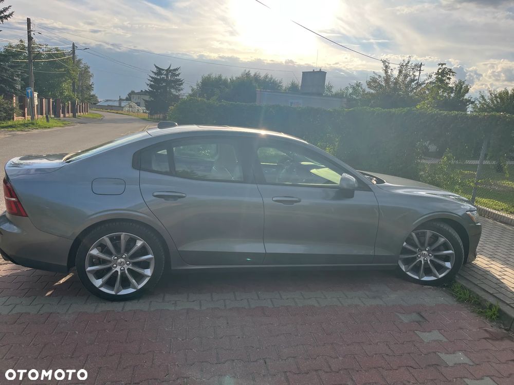 Volvo S60 T5 Momentum Pro - 4