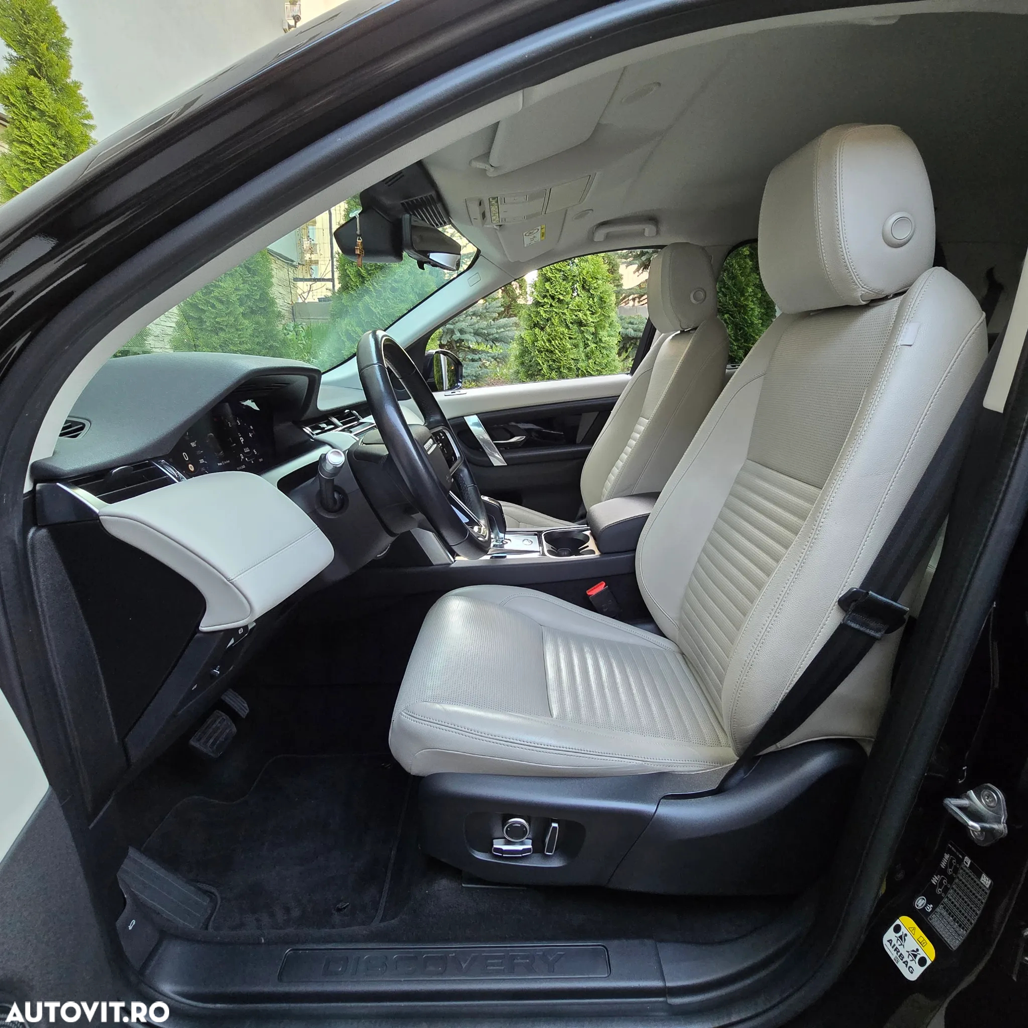 Land Rover Discovery Sport 2.0 D200 R-Dynamic MHEV SE - 3