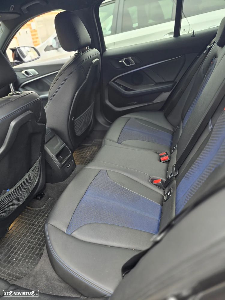 BMW 116 d Pack Desportivo M Auto - 43