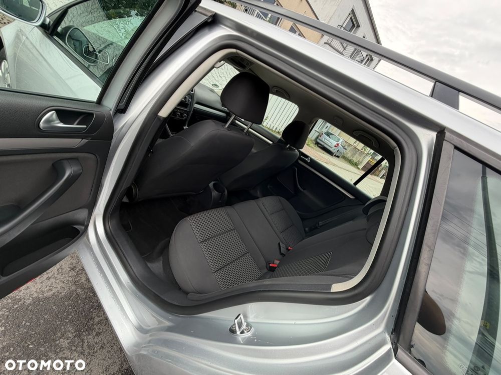 Volkswagen Golf 1.6 TDI DPF BlueMotion Technology Comfortline - 9