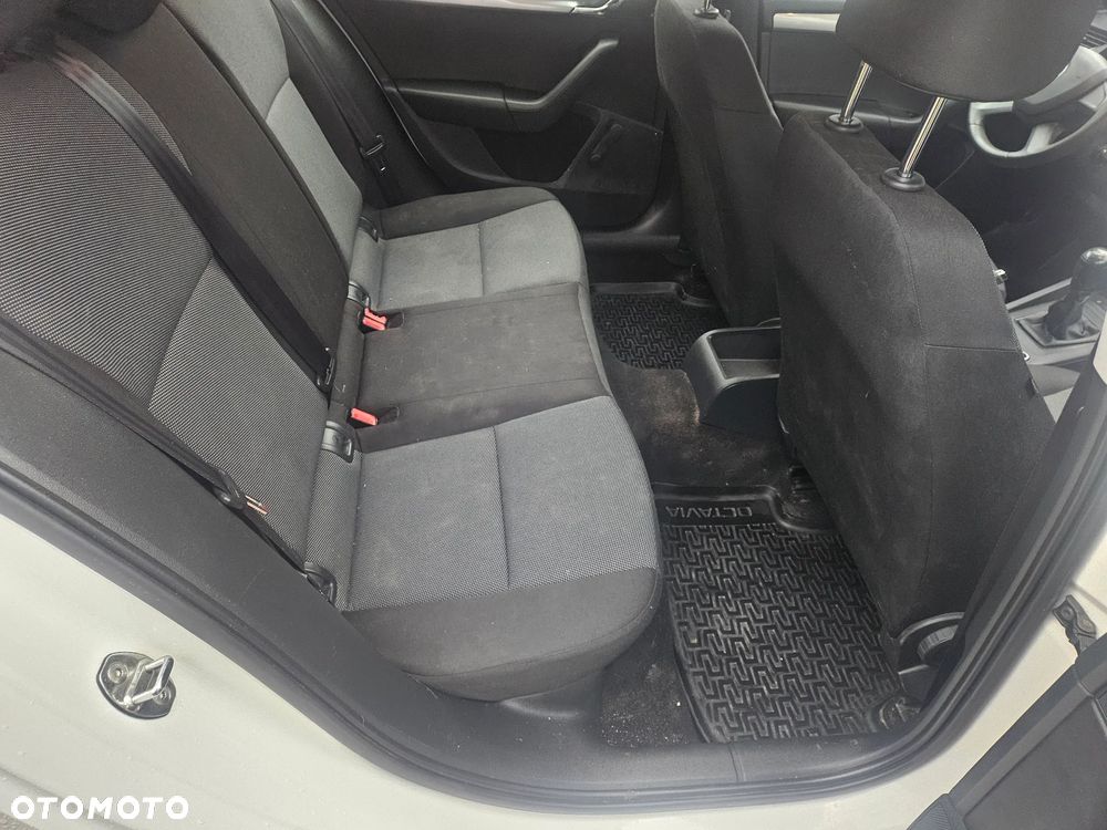 Skoda Octavia 1.6 TDI Active - 10