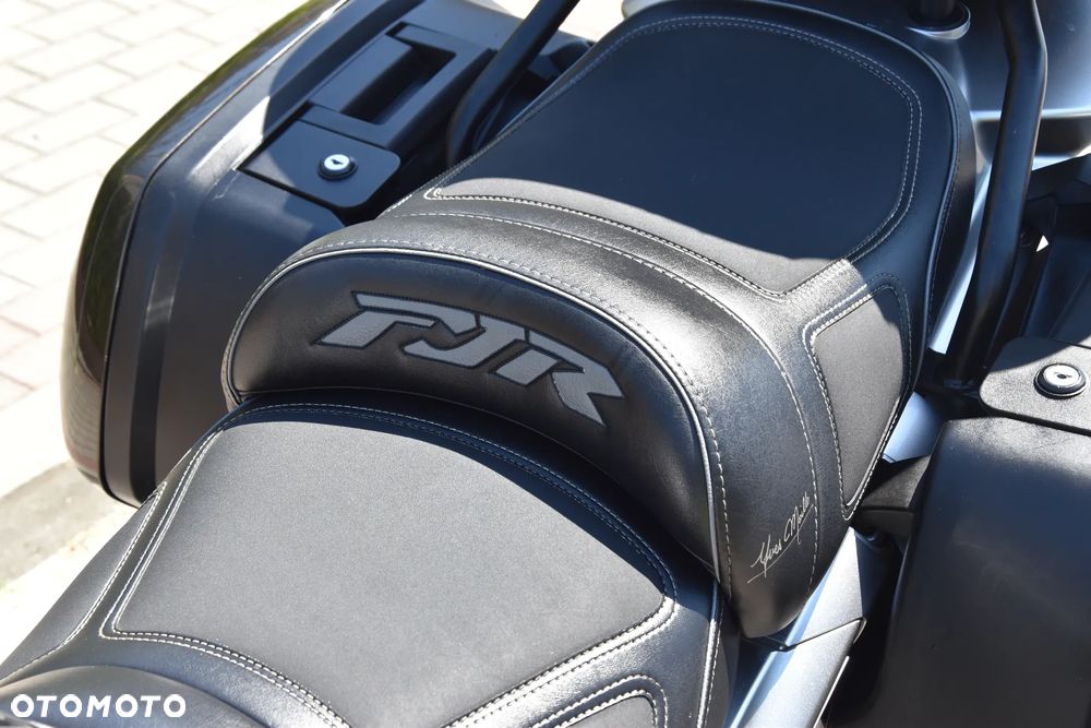 Yamaha FJR - 9
