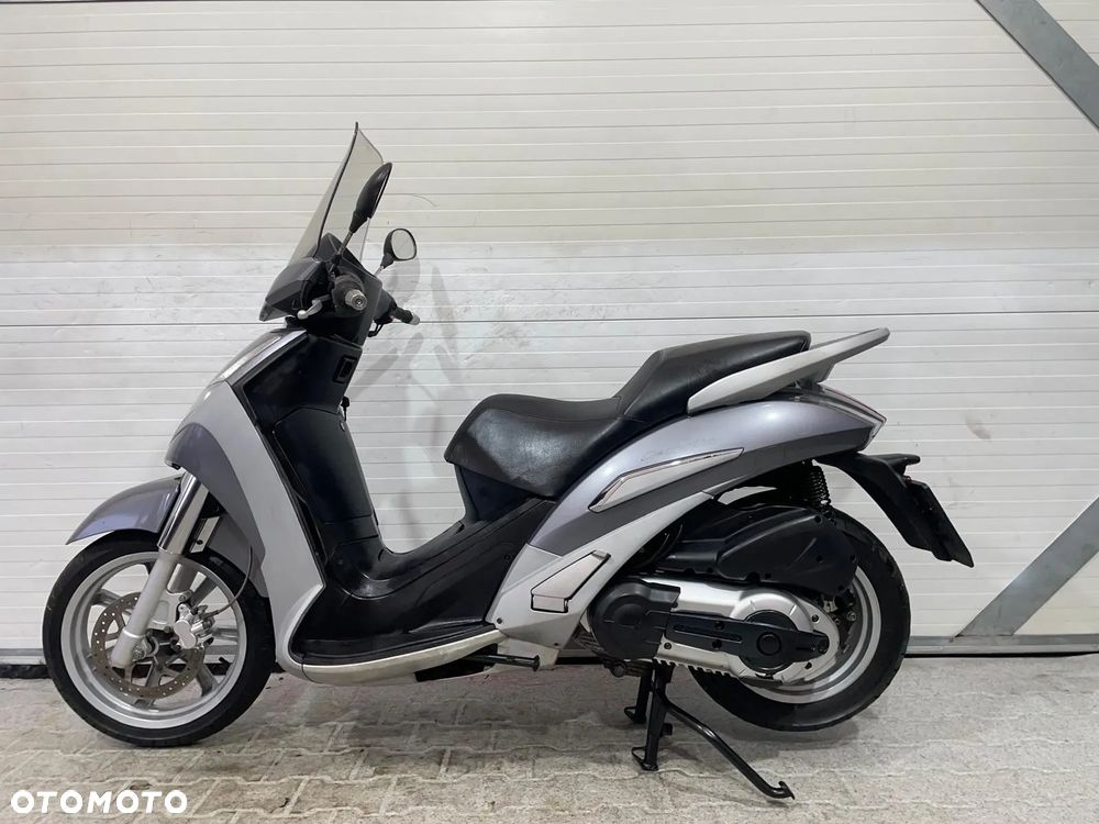 Peugeot Geopolis - 1