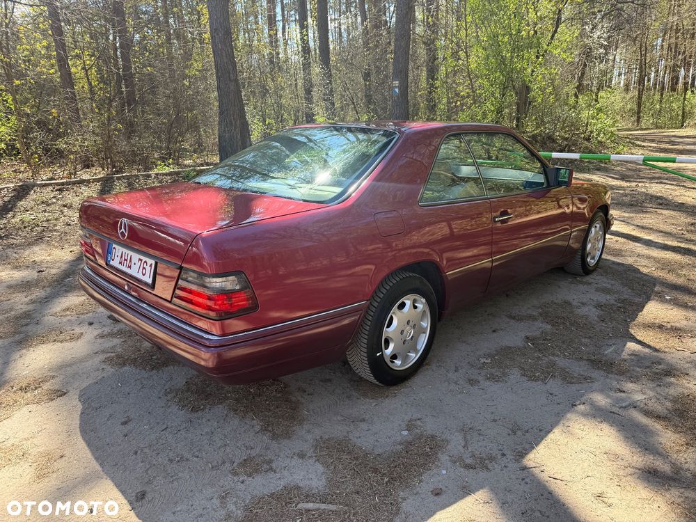Mercedes-Benz W124 (1984-1993) - 11