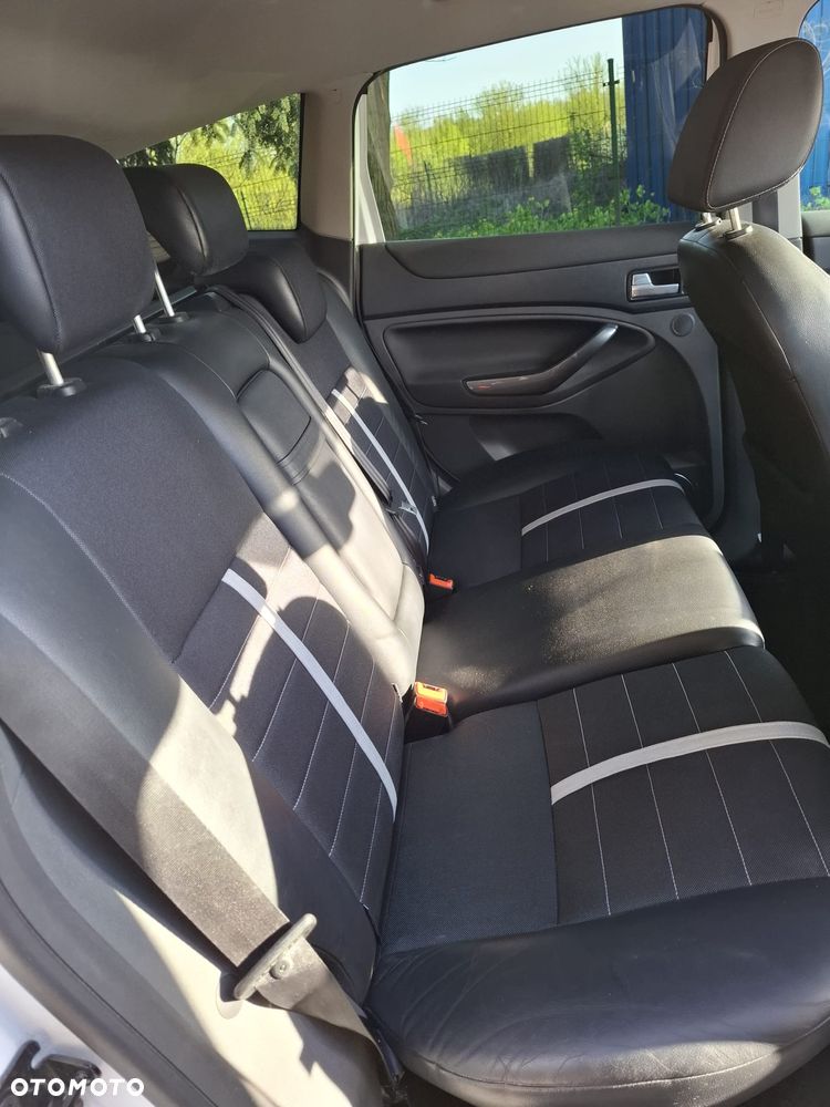 Ford Kuga 2.0 TDCi 4x4 Titanium - 8