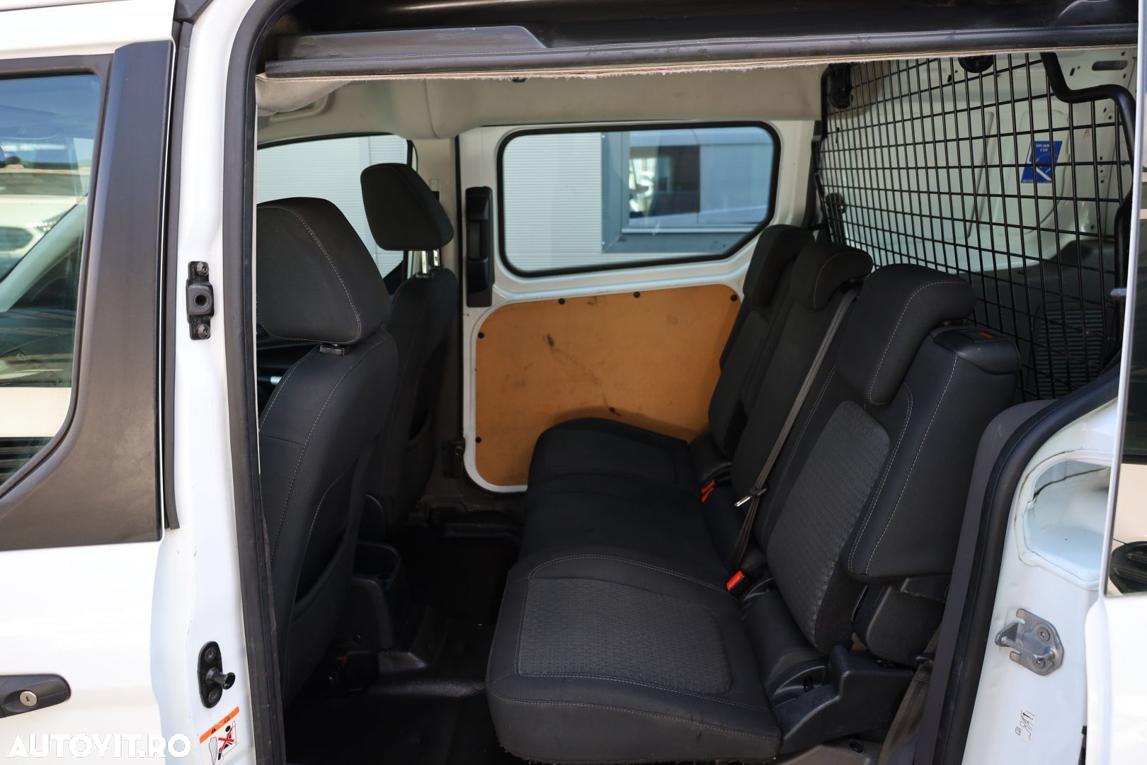 Ford Transit Connect 5 locuri  1.5 tdci - 12