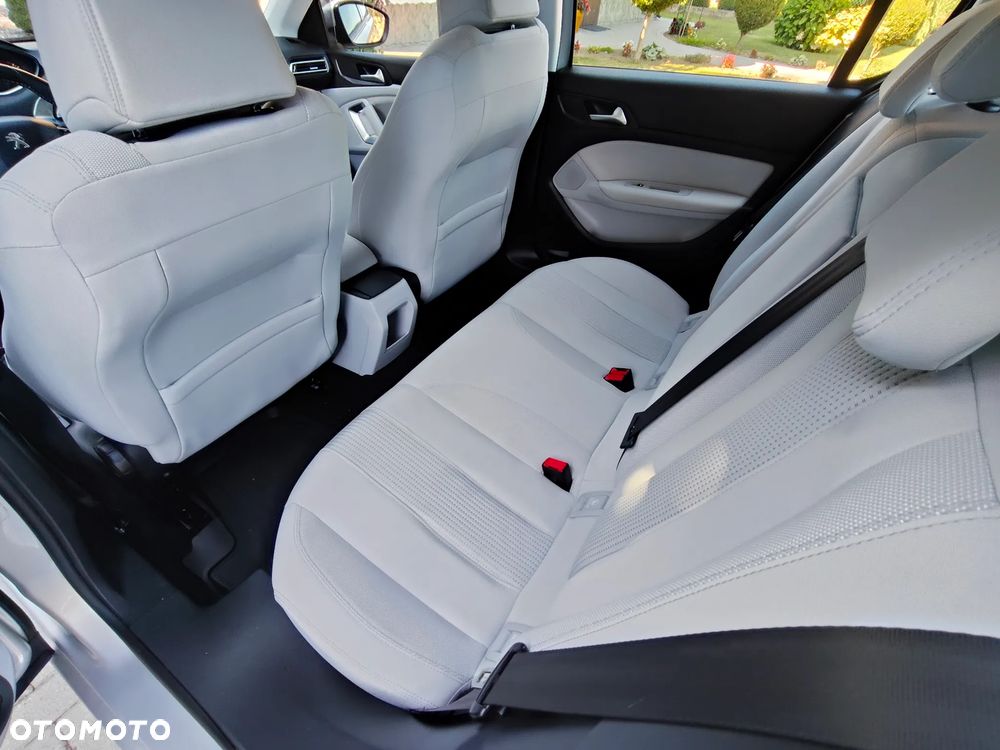 Peugeot 308 HDi FAP 92 Active - 29