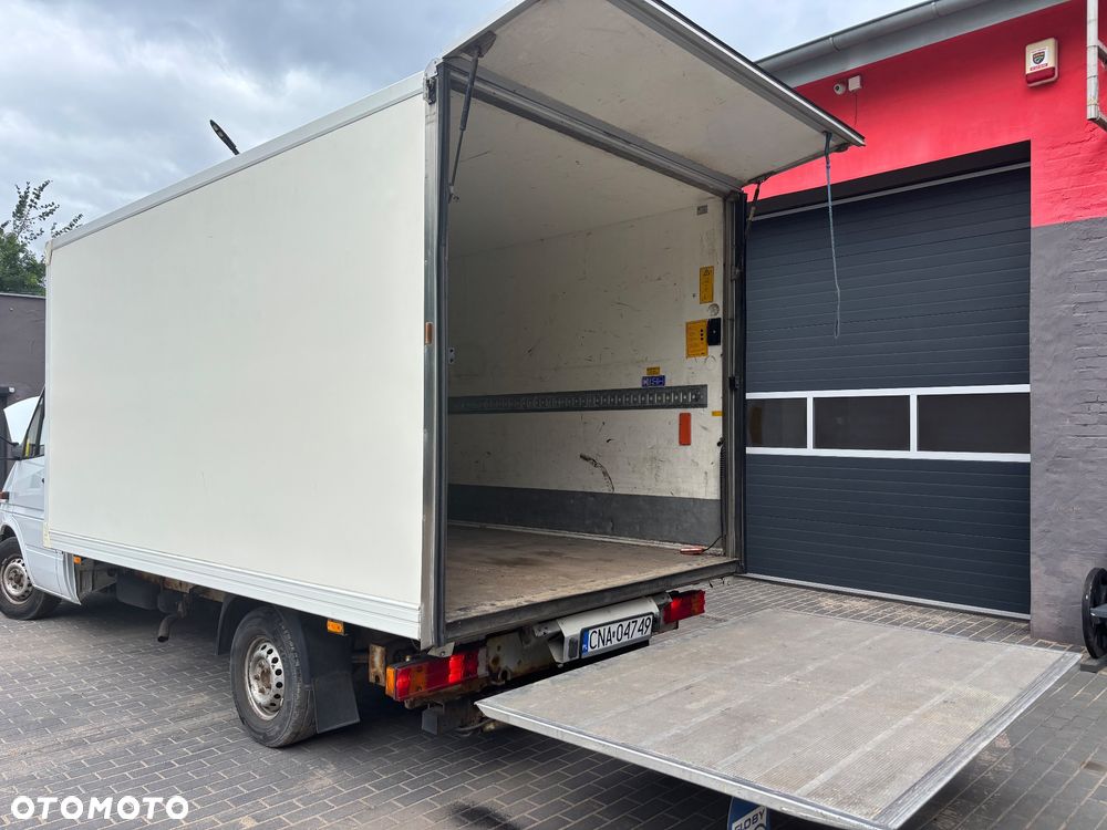 Mercedes-Benz Sprinter - 4