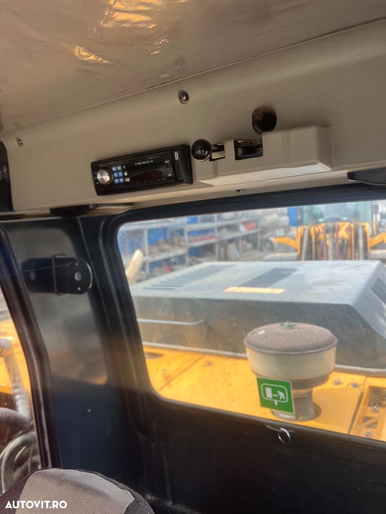 Hyundai R230 LM - 14