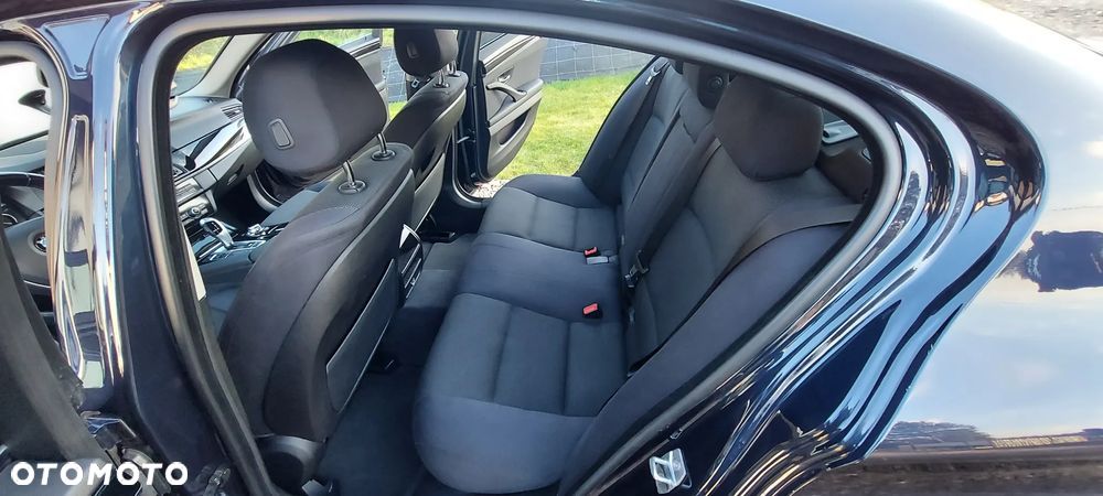BMW Seria 5 520d - 7