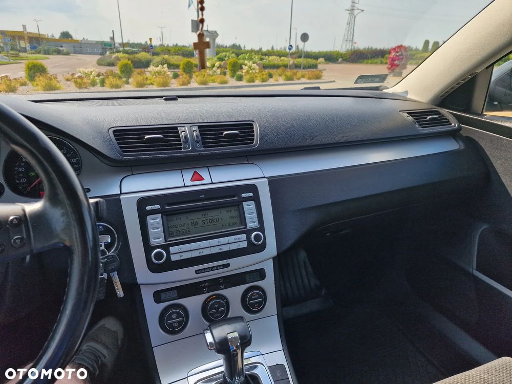 Volkswagen Passat Variant 2.0 TDI Comfortline DSG - 17