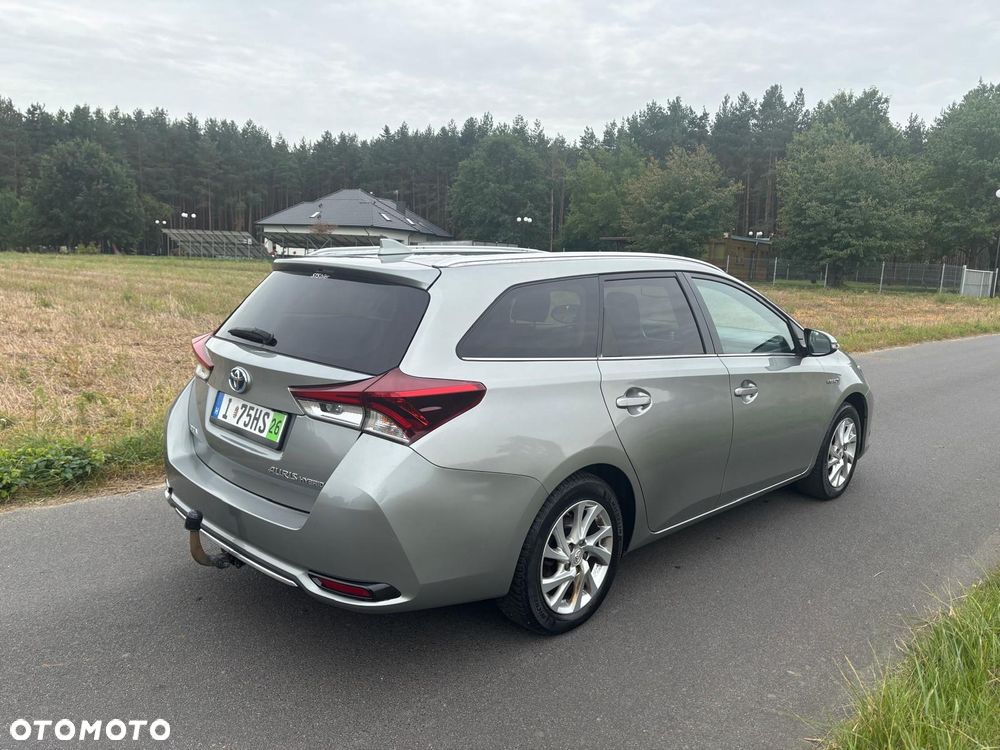 Toyota Auris 1.8 HSD Luna - 6