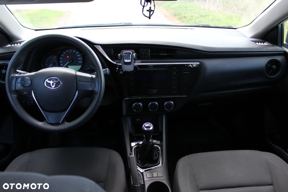 Toyota Corolla 1.6 Active - 9