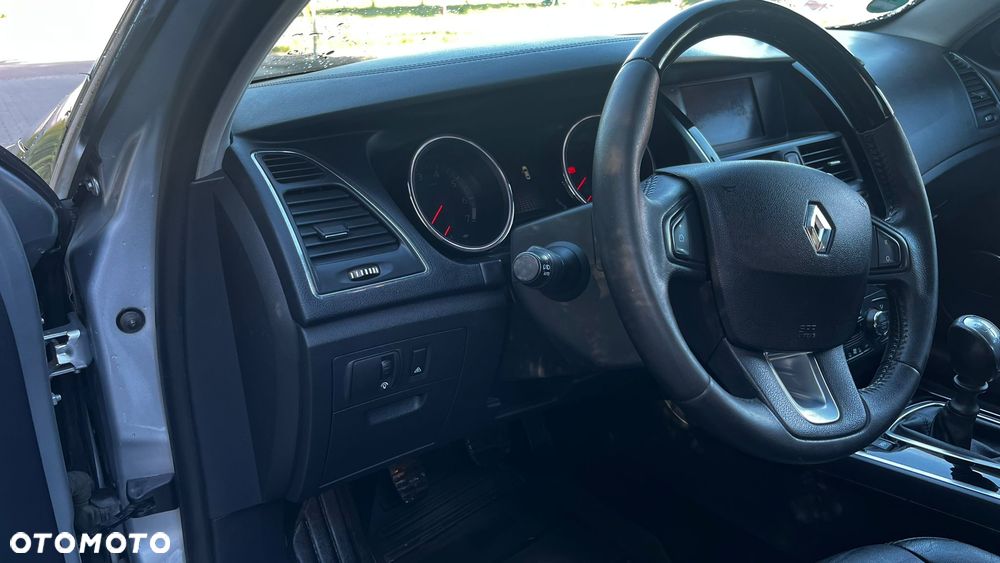 Renault Latitude - 16