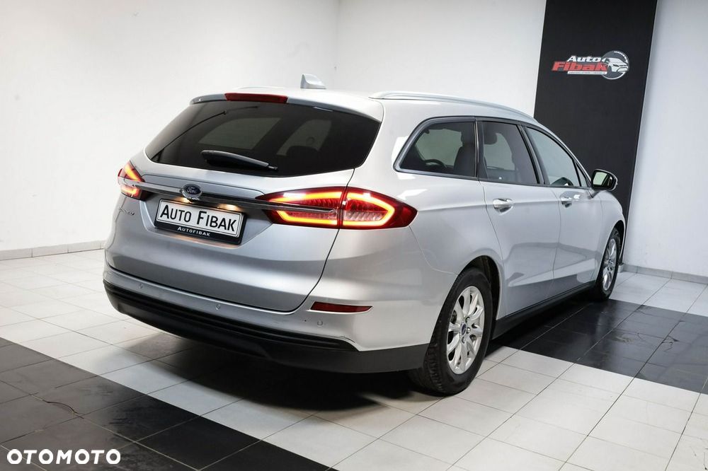 Ford Mondeo - 12
