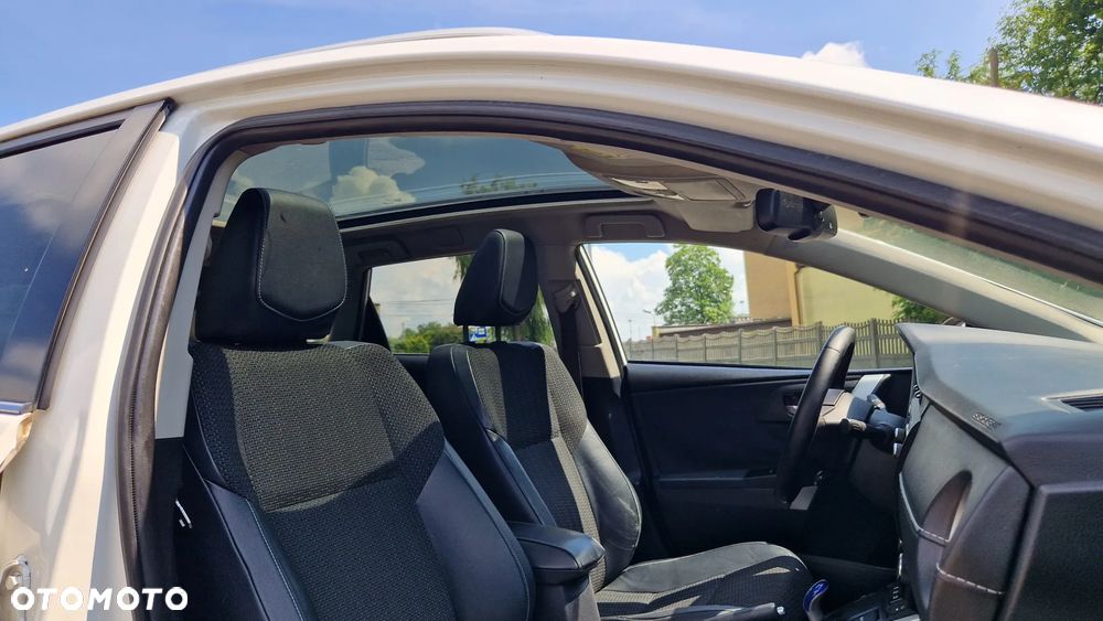 Toyota Auris 1.8 HSD Luna - 11