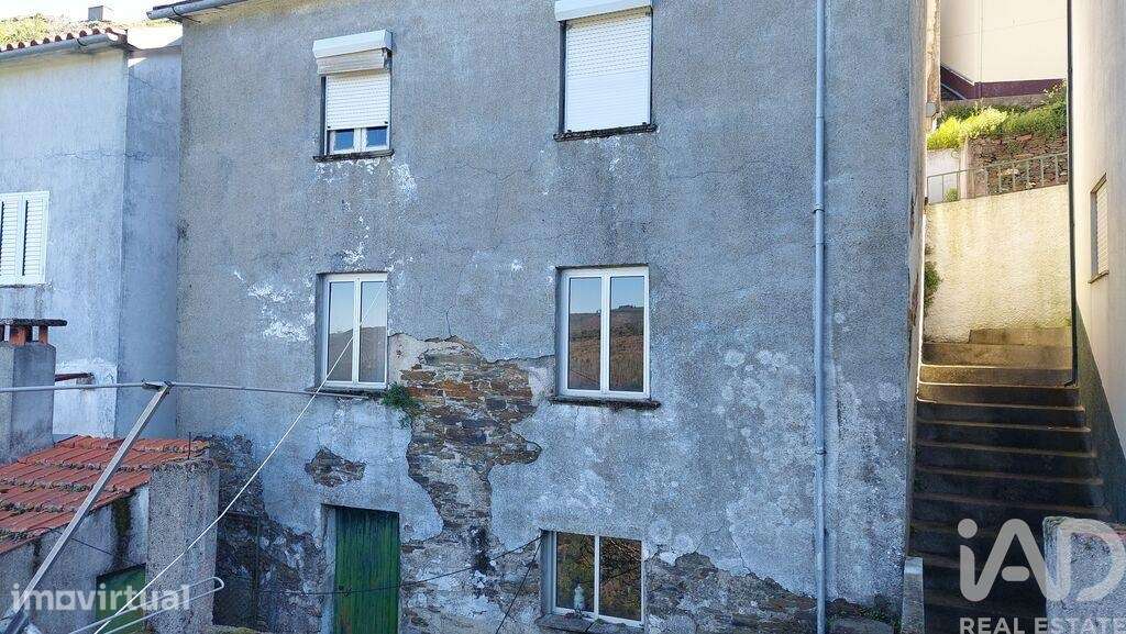 Casa de Campo em Cerdeira e Moura da Serra de 35 m2 - Grande imagem: 4/10