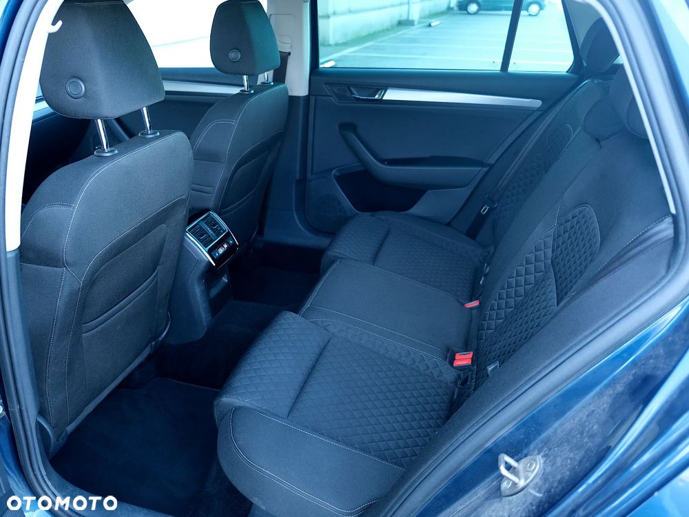 Skoda Superb 2.0 TDI Style DSG - 14