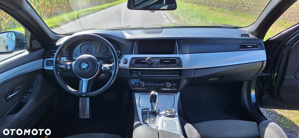 BMW Seria 5 520d Sport Line - 11